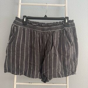 Universal Thread Shorts